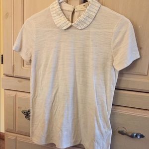 Off white tee shirt with detail collar